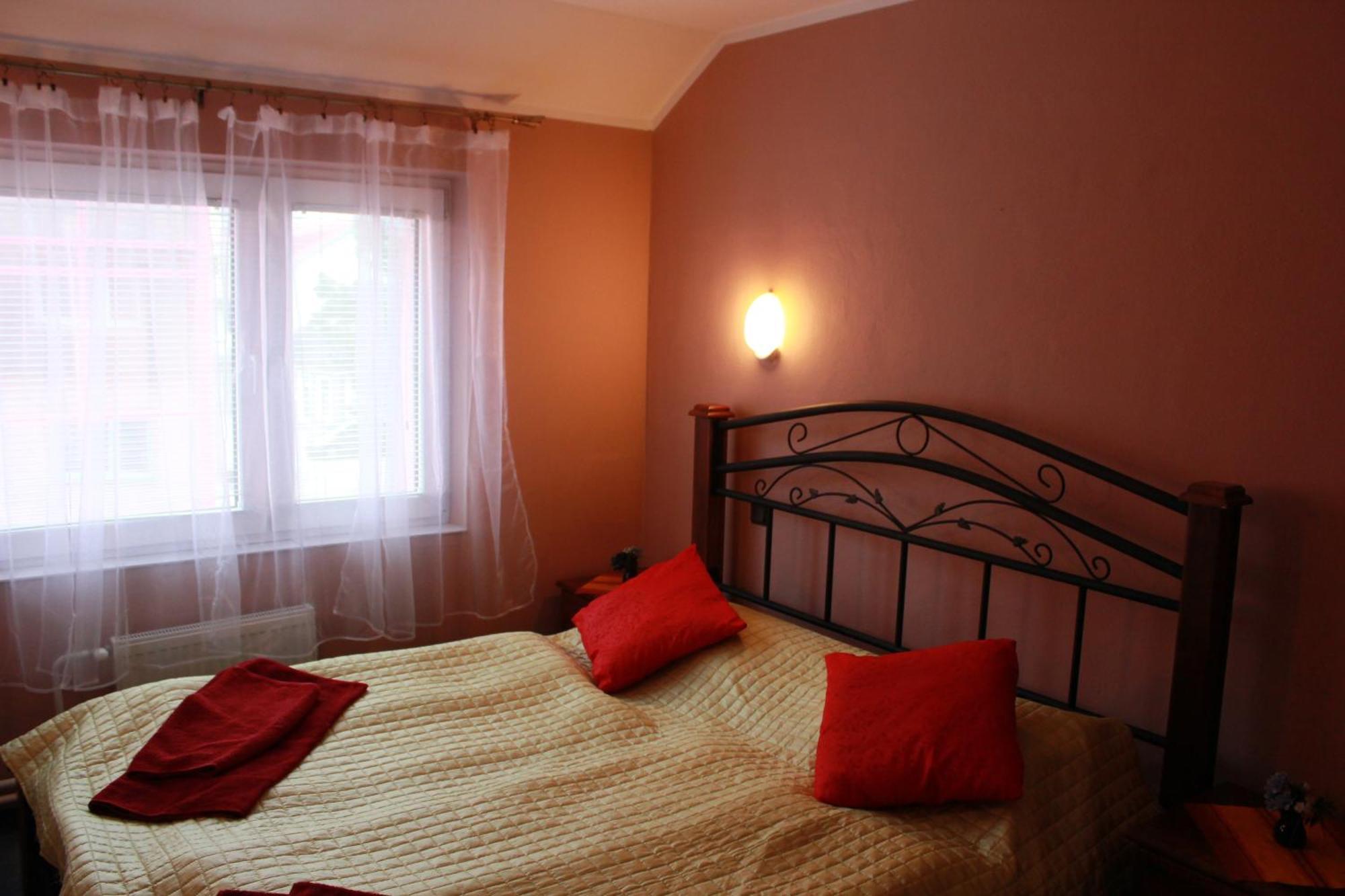 Garni Hotel Anne-Mary Piest'any Exterior foto