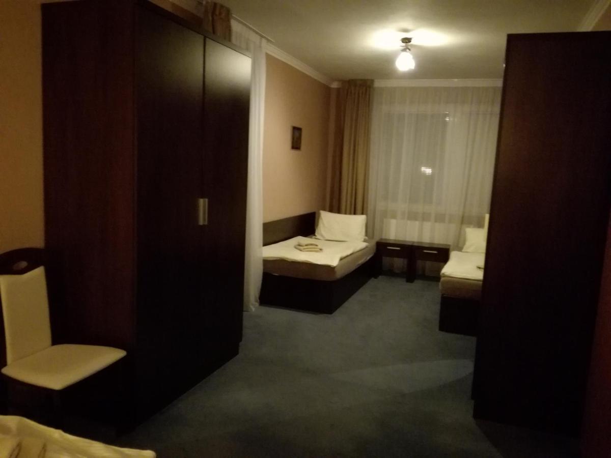 Garni Hotel Anne-Mary Piest'any Exterior foto
